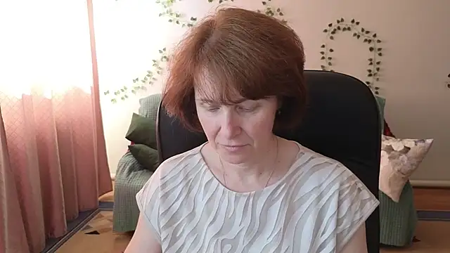 Snapshot of Lia_Tito chatting on 06.12.26 Lia Tito online show from 06.12.26