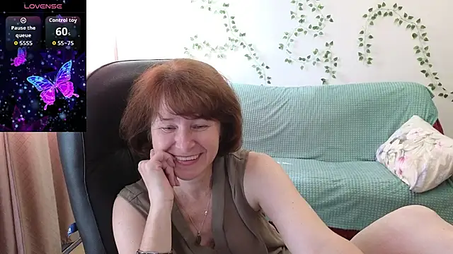 Snapshot of Lia_Tito chatting on 07.16.26 Lia Tito online show from 07.16.26