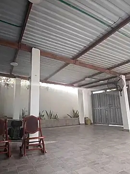 Snapshot of Luzky chatting on 11.18.25 Luzky online show from 11.18.25