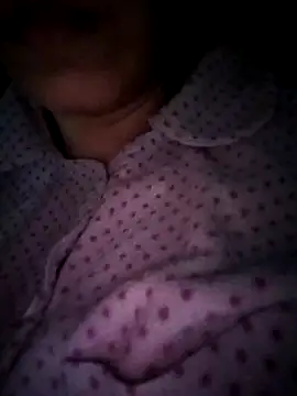 Snapshot of Miss-Lynda chatting on 11.27.25 Miss-Lynda online show from 11.27.25