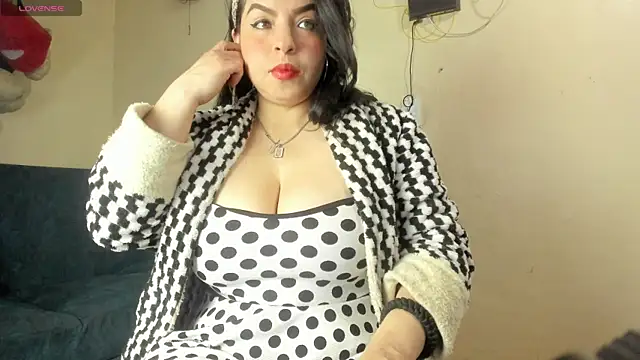 angela suaza online show from 10.15.25
