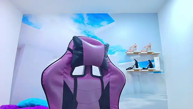 ESMERALDA-BLUE online show from 09.19.25