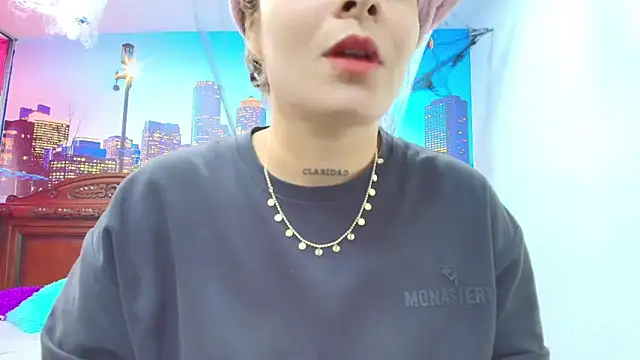 ESMERALDA-BLUE online show from 10.18.25