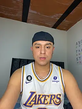 Snapshot of ANGELOGAO chatting on 10.23.25 ANGELOGAO online show from 10.23.25