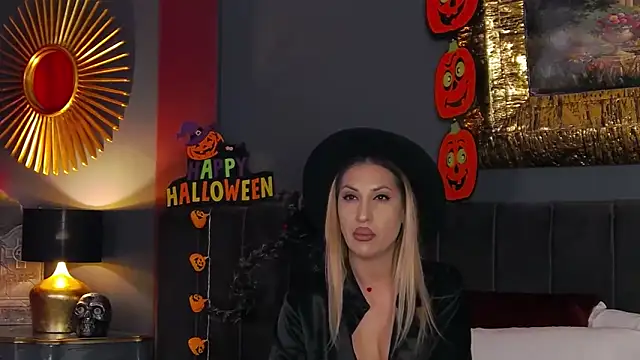 VickiSpice online show from 10.31.25