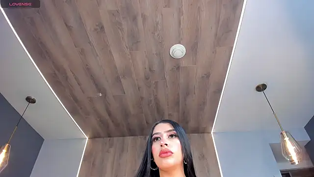 LeahLombardi  online show from 11.27.25