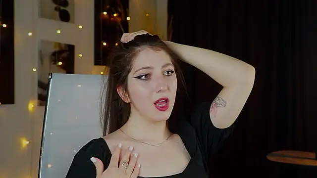 Mary Miiller online show from 12.02.25