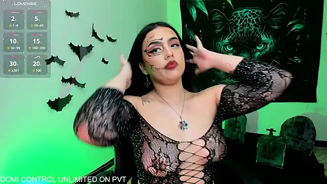 Snapshot of nicol_ruizz chatting on 10.22.25 nicol ruizz online show from 10.22.25
