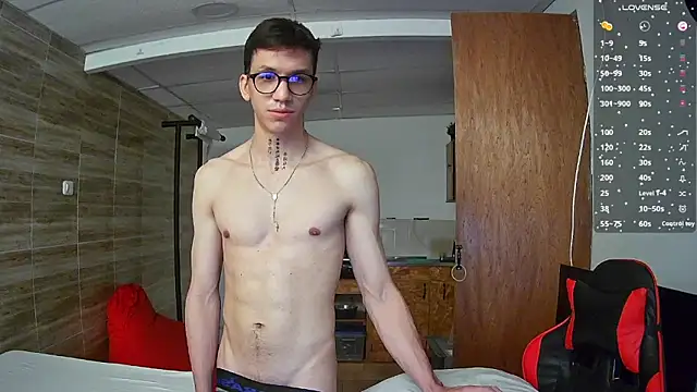 angelicious  online show from 09.12.25