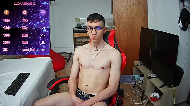 angelicious  online show from 11.04.25