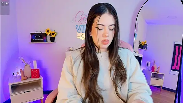 Snapshot of Alice_Vixen chatting on 04.08.26 Alice Vixen online show from 04.08.26