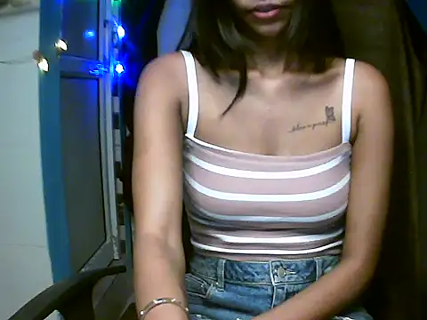 Snapshot of RENUKA_RAJPUT chatting on 06.23.26 RENUKA RAJPUT online show from 06.23.26