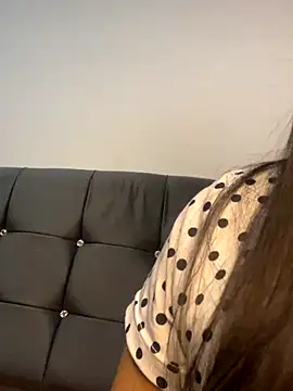 Rosa 25x online show from 10.15.25