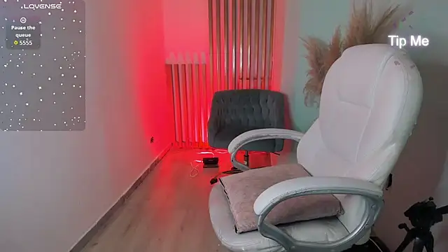 CleoWhite online show from 11.06.25