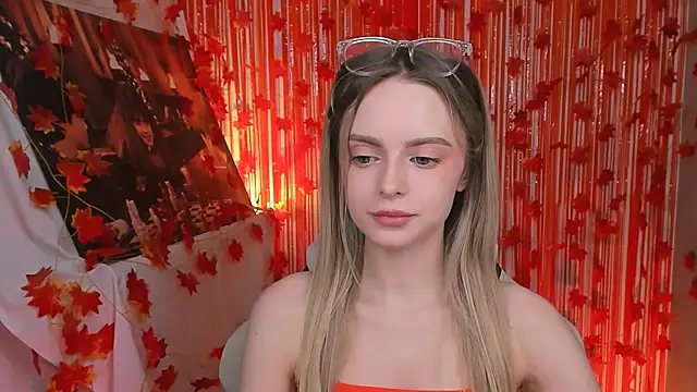 JuliaBrewwer online show from 10.11.25