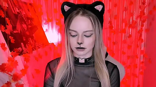 JuliaBrewwer online show from 10.31.25