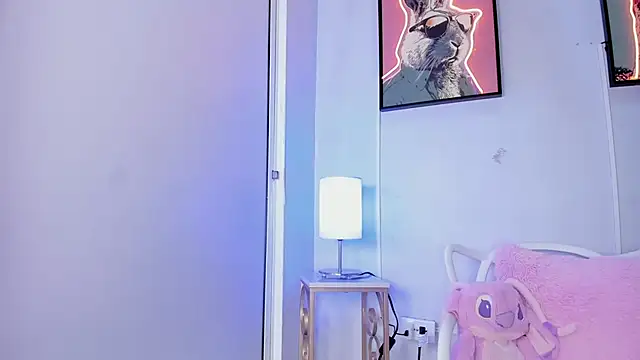 Snapshot of dulce_fiore07 chatting on 02.18.26 dulce fiore07 online show from 02.18.26