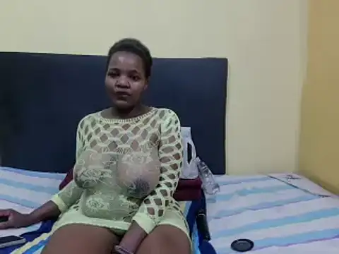 Snapshot of ChubbyBitch26 chatting on 11.11.25 ChubbyBitch26 online show from 11.11.25