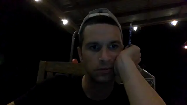 Snapshot of dik4cache chatting on 02.19.26 dik4cache online show from 02.19.26