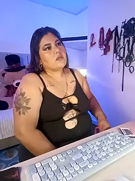 AndreaKinky online show from 11.25.25