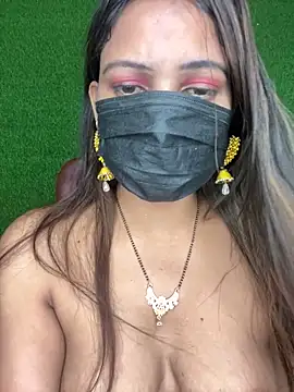 Snapshot of SEXY-SIMI-BHABI chatting on 04.20.26 SEXY-SIMI-BHABI online show from 04.20.26
