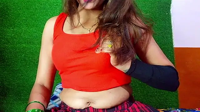 Snapshot of SEXY-SIMI-BHABI chatting on 05.15.26 SEXY-SIMI-BHABI online show from 05.15.26