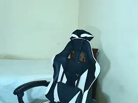 max love255 online show from 11.28.25