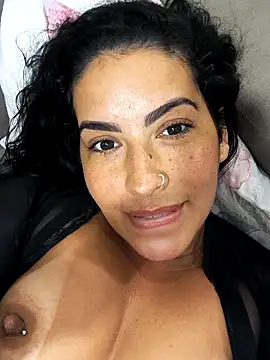 Snapshot of Danivinix chatting on 02.10.26 Danivinix online show from 02.10.26