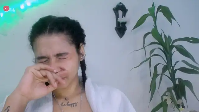 Snapshot of Nocturnawitch chatting on 09.18.25 Nocturnawitch online show from 09.18.25