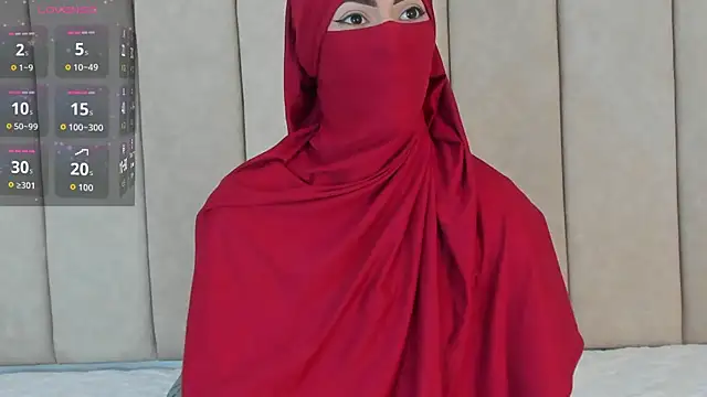  Zahiira  online show from 11.08.25