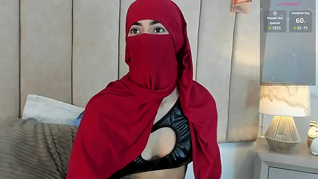 Snapshot of _Zahiira_ chatting on 05.12.26 Zahiira online show from 05.12.26