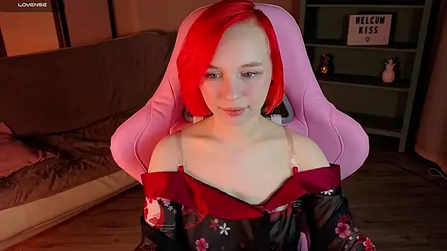 NaomiYoru online show from 09.24.25