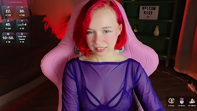 NaomiYoru online show from 11.08.25