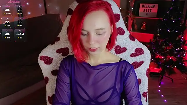 NaomiYoru online show from 12.20.25