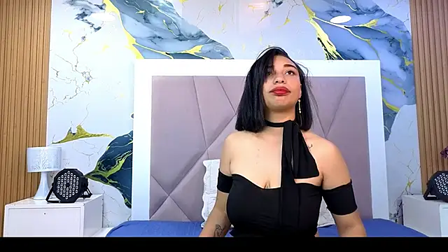 Snapshot of SofiaWhites chatting on 05.07.26 SofiaWhites online show from 05.07.26