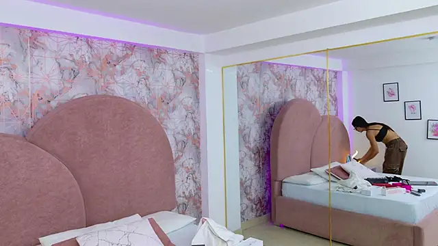 RavenGloomy online show from 09.21.25