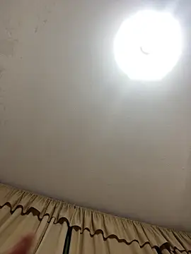 Snapshot of Huitaca_ chatting on 03.21.26 Huitaca online show from 03.21.26