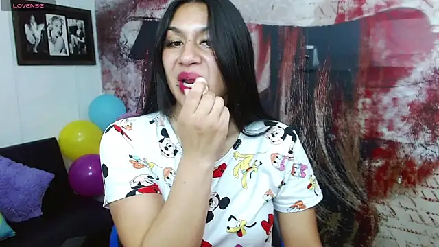 gigi gilt  online show from 07.17.26