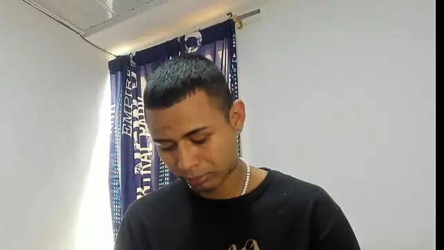  Logan Colton  online show from 11.04.25