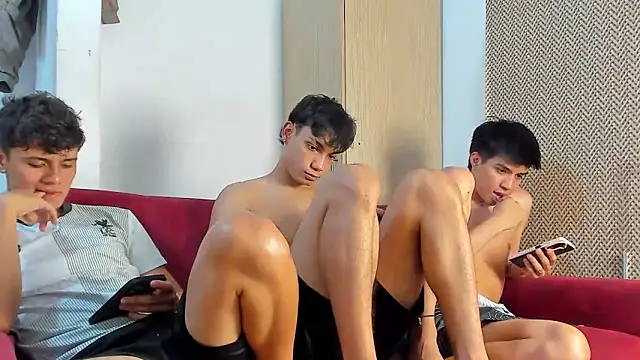 Snapshot of willy_sexxx18 chatting on 05.18.26 willy sexxx18 online show from 05.18.26