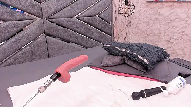 SASHA BROWNIE   online show from 03.07.26