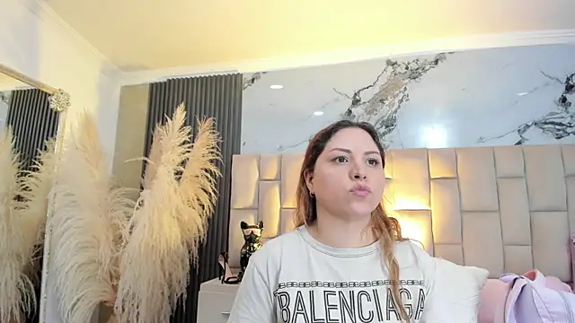 Snapshot of cloesummerr_ chatting on 04.23.26 cloesummerr online show from 04.23.26