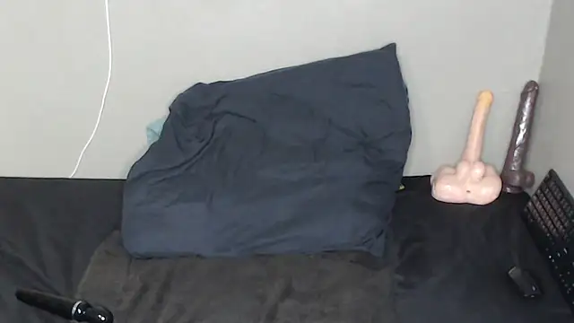 TrishahXo online show from 03.03.26