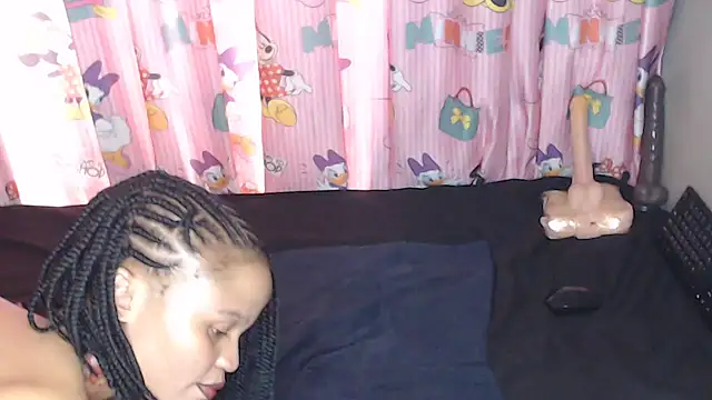 TrishahXo online show from 03.29.26