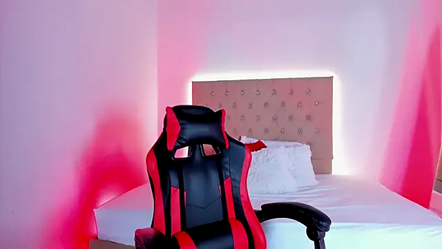 Zafiro  Brown online show from 10.16.25