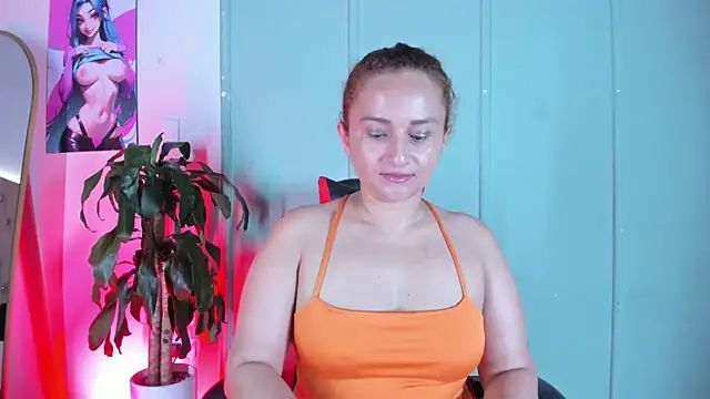 Zafiro  Brown online show from 10.28.25