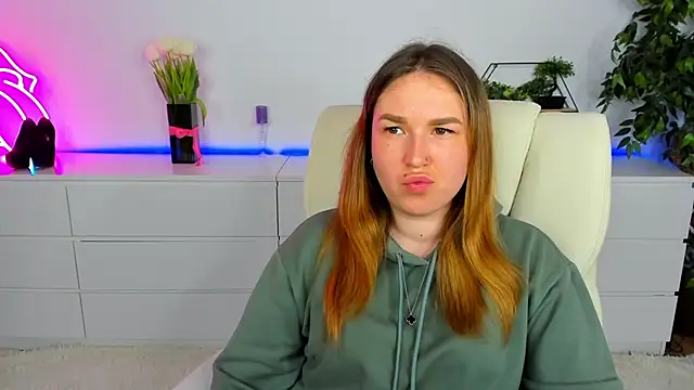 Snapshot of Sofii_darling chatting on 03.11.26 Sofii darling online show from 03.11.26