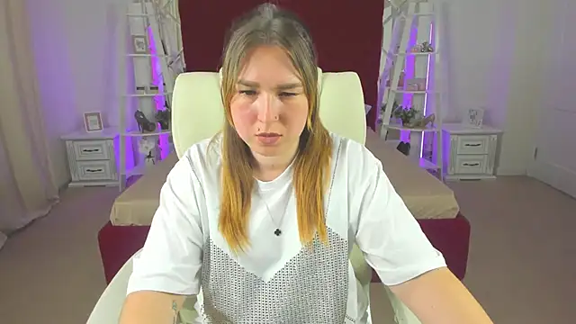 Snapshot of Sofii_darling chatting on 03.23.26 Sofii darling online show from 03.23.26