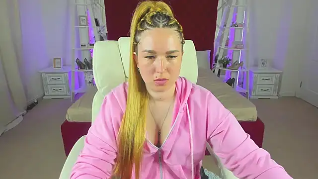 Snapshot of Sofii_darling chatting on 03.30.26 Sofii darling online show from 03.30.26