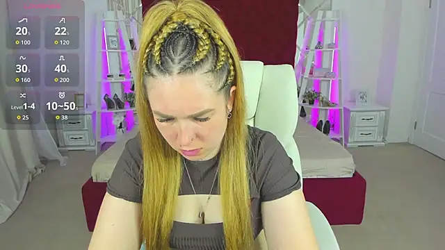 Snapshot of Sofii_darling chatting on 04.10.26 Sofii darling online show from 04.10.26